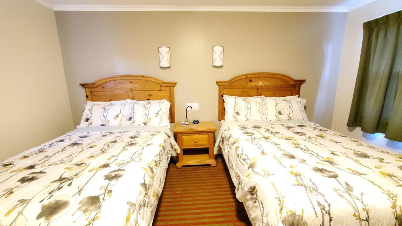 Knights Inn Colonial Fireside Inn Pembroke Buitenkant foto