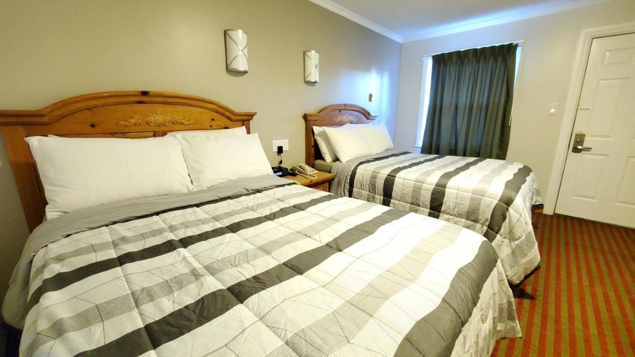 Knights Inn Colonial Fireside Inn Pembroke Buitenkant foto