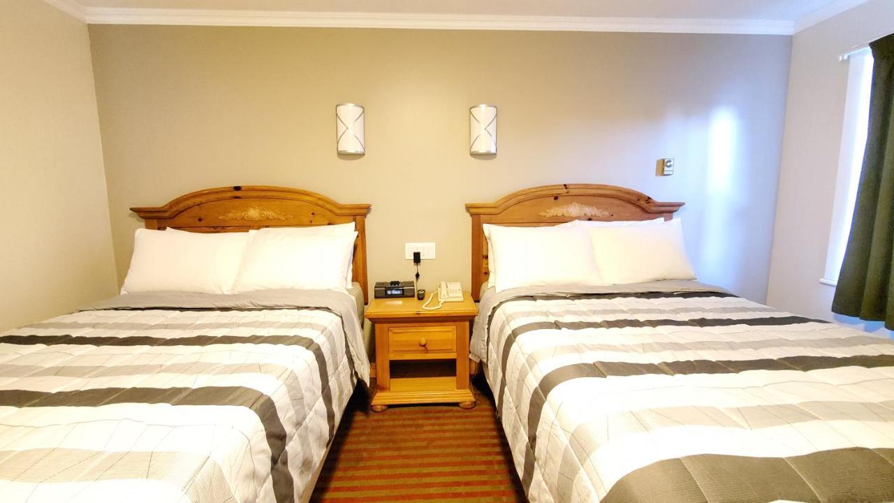 Knights Inn Colonial Fireside Inn Pembroke Buitenkant foto