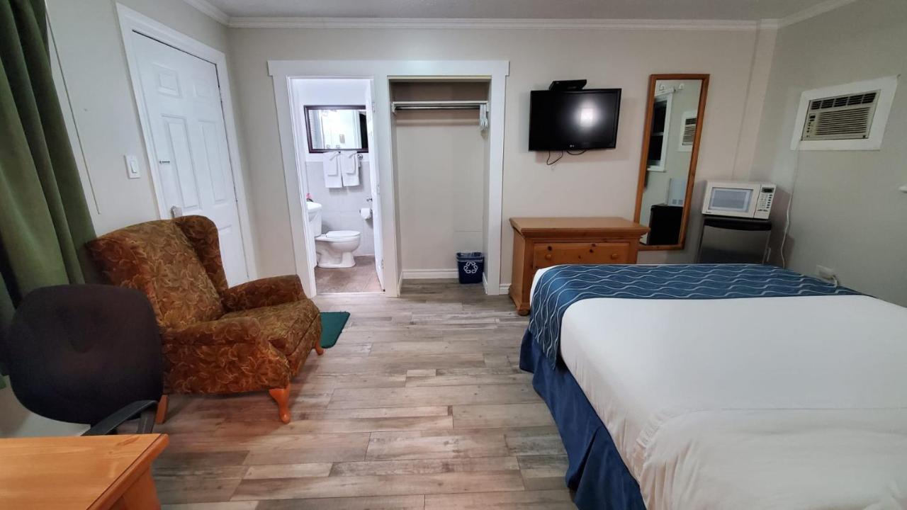 Knights Inn Colonial Fireside Inn Pembroke Buitenkant foto
