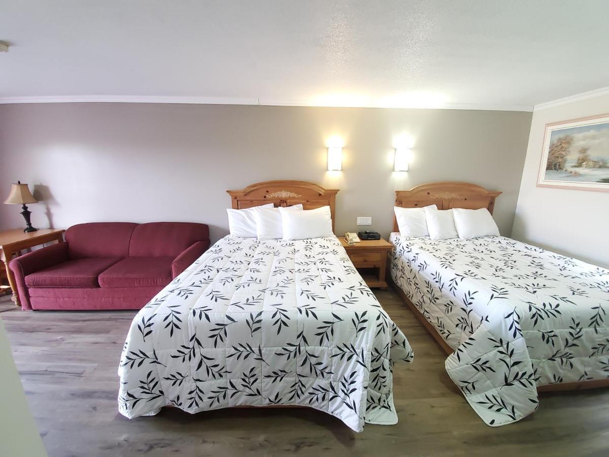 Knights Inn Colonial Fireside Inn Pembroke Buitenkant foto