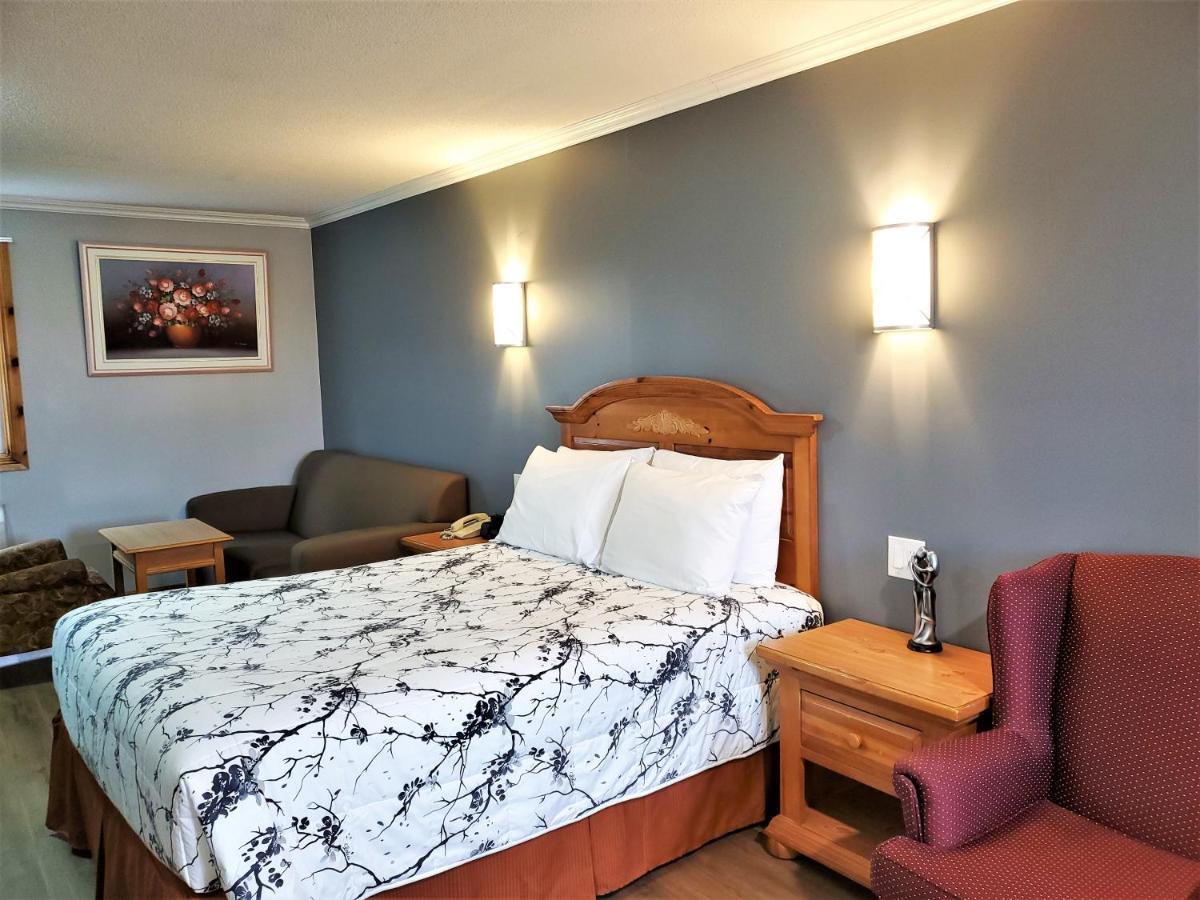 Knights Inn Colonial Fireside Inn Pembroke Buitenkant foto
