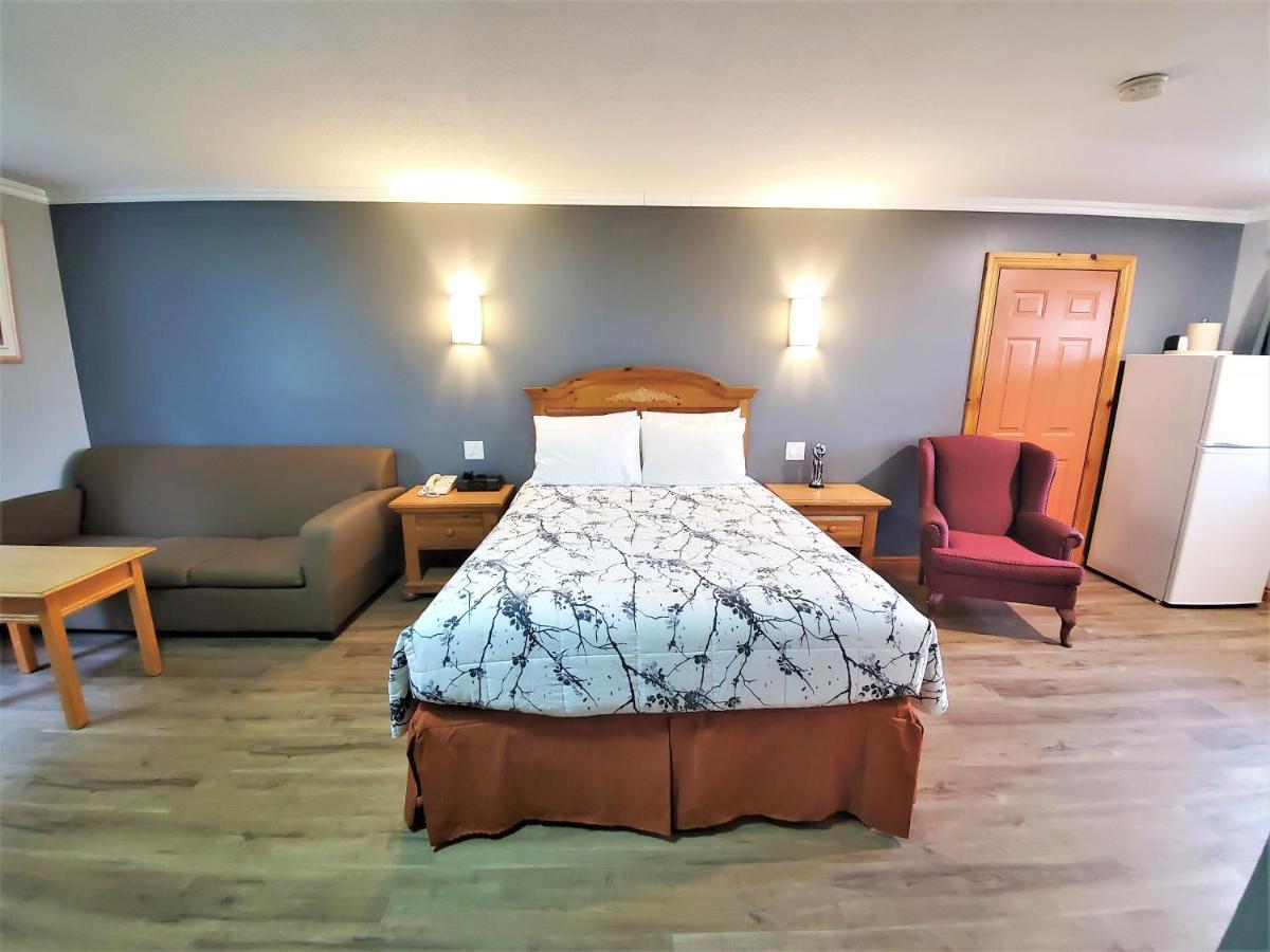Knights Inn Colonial Fireside Inn Pembroke Buitenkant foto
