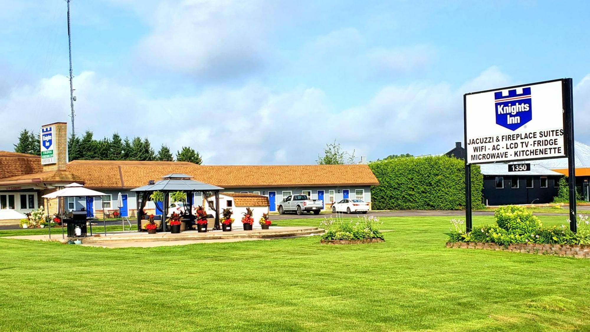 Knights Inn Colonial Fireside Inn Pembroke Buitenkant foto